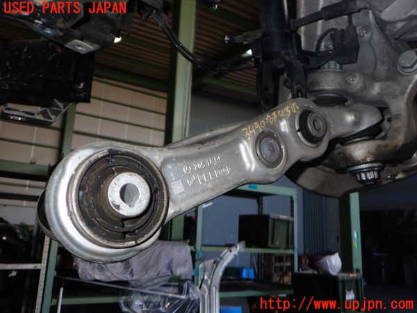 2UPJ-34905176]ベンツ C180 ステーションワゴン(205240C)(205)右フロントロアアーム1 中古_m0001.jpg