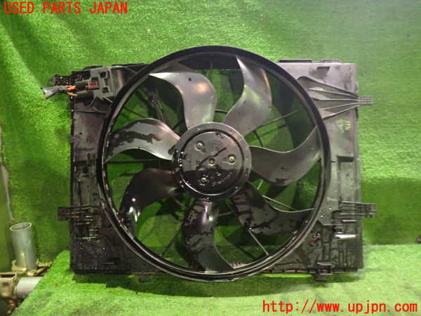 2UPJ-34906836]ベンツ C180 ステーションワゴン(205240C)(205)電動ファン1 中古_m0002.jpg