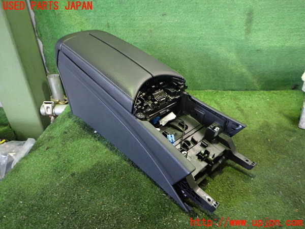 2UPJ-34907540]ベンツ C180 ステーションワゴン(205240C)(205)センターコンソール 中古_m0002.jpg