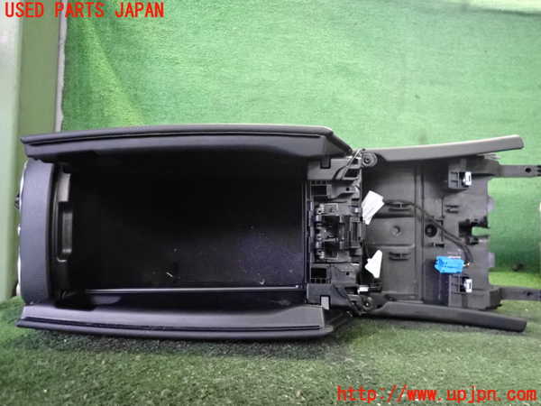 2UPJ-34907540]ベンツ C180 ステーションワゴン(205240C)(205)センターコンソール 中古_m0003.jpg