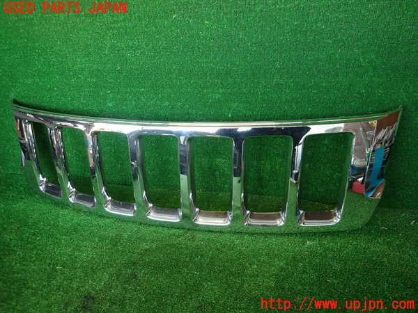 2UPJ-34911050]ジープ・グランドチェロキー(WK36)ラジエターグリル (ジャンク品) 中古_m0001.jpg