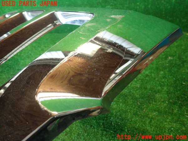 2UPJ-34911050]ジープ・グランドチェロキー(WK36)ラジエターグリル (ジャンク品) 中古_m0002.jpg
