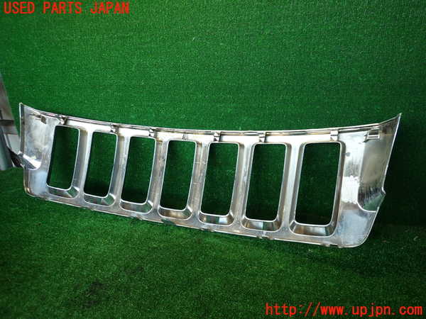 2UPJ-34911050]ジープ・グランドチェロキー(WK36)ラジエターグリル (ジャンク品) 中古_m0005.jpg