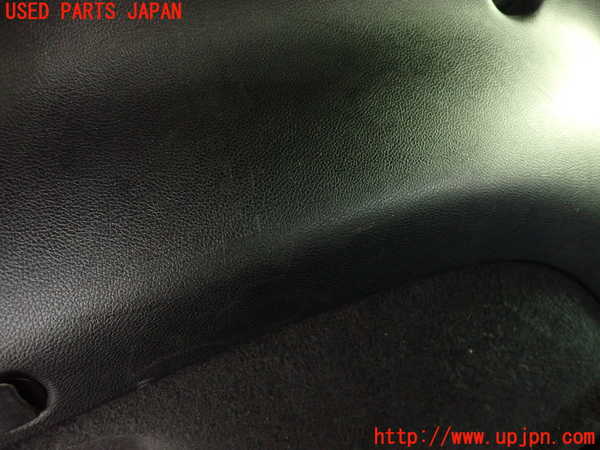 2UPJ-34917680]ジープ・グランドチェロキー(WK36)左リアピラートリム 中古_m0004.jpg