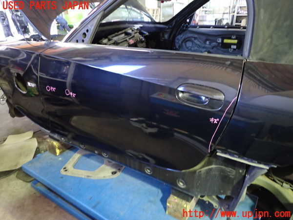 1UPJ-34981260]BMW Z4 ロードスター(BT25)　E85左ドア　43R-000262 中古_m0001.jpg