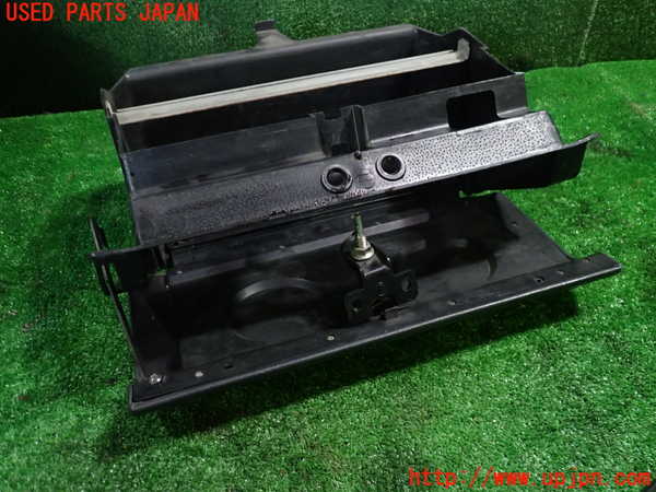 1UPJ-34997516]サバンナ RX-7 FB3S 後期(SA22C)グローブボックス1 中古_m0002.jpg