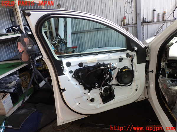 2UPJ-35031260]ジャガー・XE(JA2NA)左前ドア 中古(43R-011582 M3240)_m0005.jpg