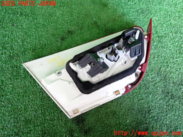 2UPJ-35031550]ジャガー・XE(JA2NA)右リアフィニッシャー 中古_m0002.jpg