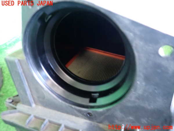 2UPJ-35032560]ジャガー・XE(JA2NA)エアクリーナーボックス 中古_m0002.jpg