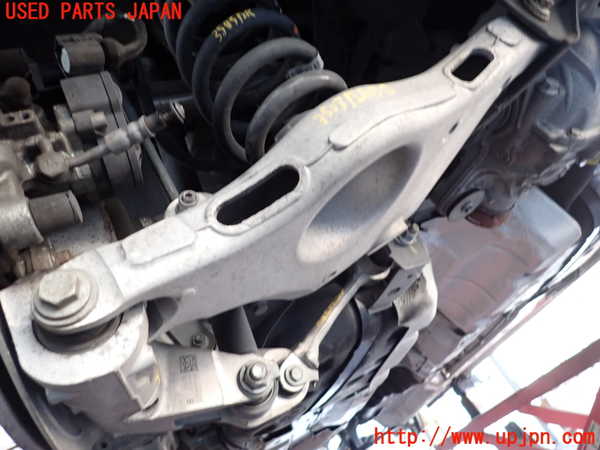 2UPJ-35035226]ジャガー・XE(JA2NA)左リアロアアーム1 中古_m0001.jpg