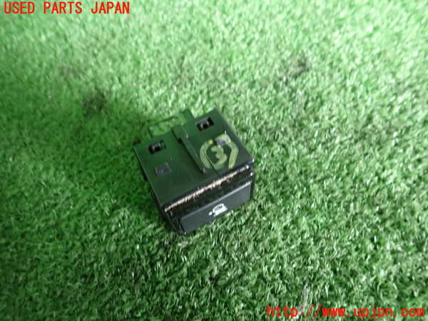 2UPJ-35036308]ジャガー・XE(JA2NA)スイッチ3 (キープ) 中古_m0002.jpg