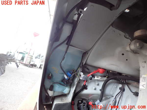 2UPJ-35036791]ジャガー・XE(JA2NA)ウォッシャータンク1 中古_m0002.jpg