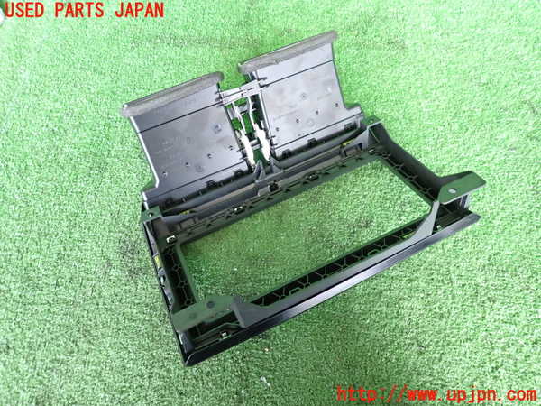 2UPJ-35037526]ジャガー・XE(JA2NA)エアコン吹き出し口1 (真中) 中古_m0003.jpg