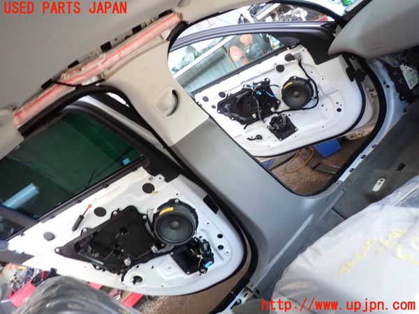 2UPJ-35037670]ジャガー・XE(JA2NA)左センターピラートリム 中古_m0001.jpg