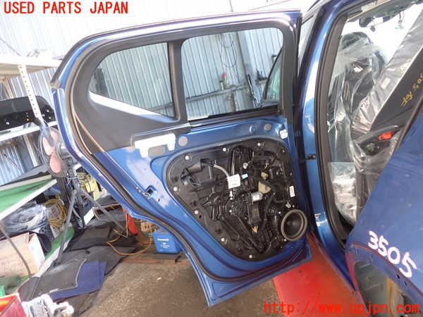 2UPJ-35051320]ボルボ・XC40(XB420TXCM)左後ドア (43R-006723) 中古_m0003.jpg