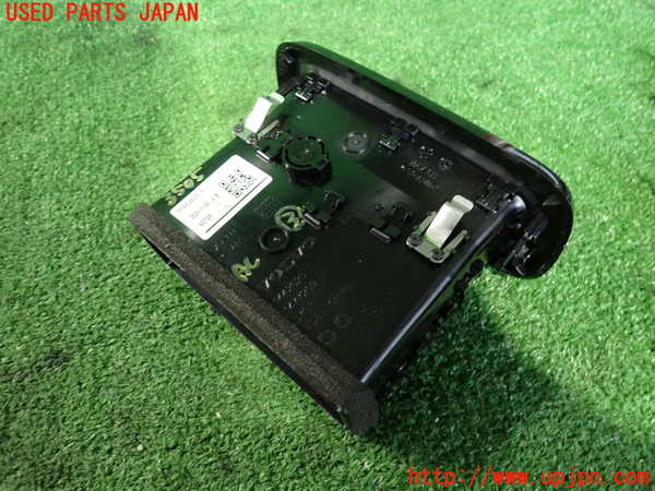 2UPJ-35057528]ボルボ・XC40(XB420TXCM)エアコン吹き出し口3 (左) 中古_m0002.jpg