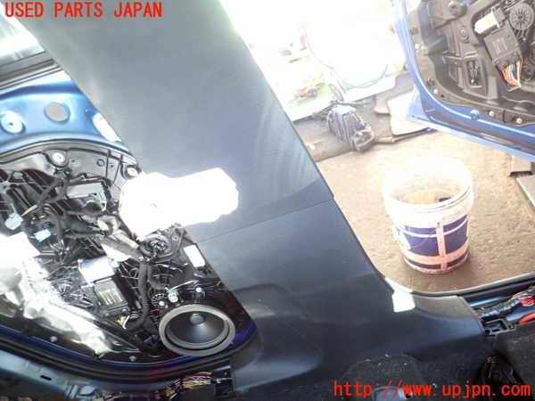 2UPJ-35057670]ボルボ・XC40(XB420TXCM)左センターピラートリム 中古_m0003.jpg