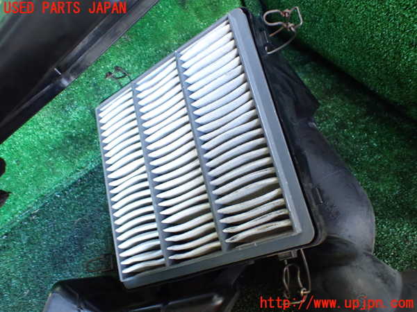 1UPJ-35062560]デリカ スペースギア(PD6W)エアクリーナーボックス 中古_m0004.jpg