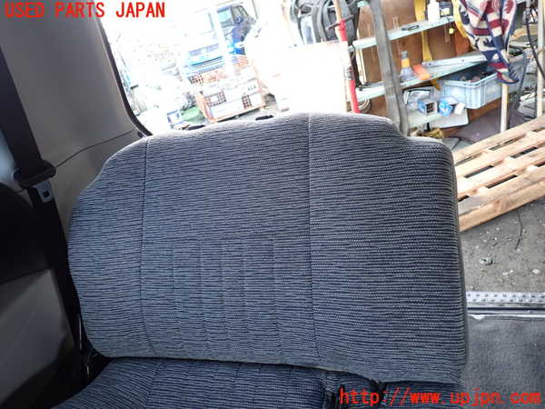 1UPJ-35067235]デリカ スペースギア(PD6W)右3列目シート 中古_m0002.jpg