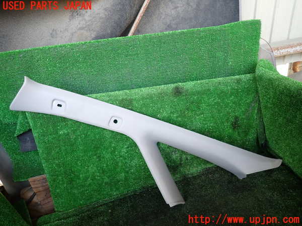 1UPJ-35067660]デリカ スペースギア(PD6W)左フロントピラートリム 中古_m0001.jpg