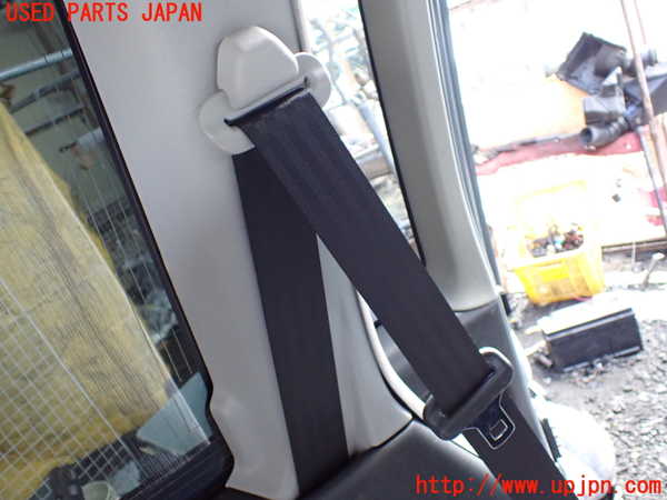5UPJ-35067185]デリカ スペースギア(PD6W)左2列目シートベルト 中古_m0001.jpg