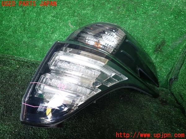 1UPJ-35071530]ヴェルファイアハイブリッド(AYH30W)右テールランプ 中古_m0001.jpg