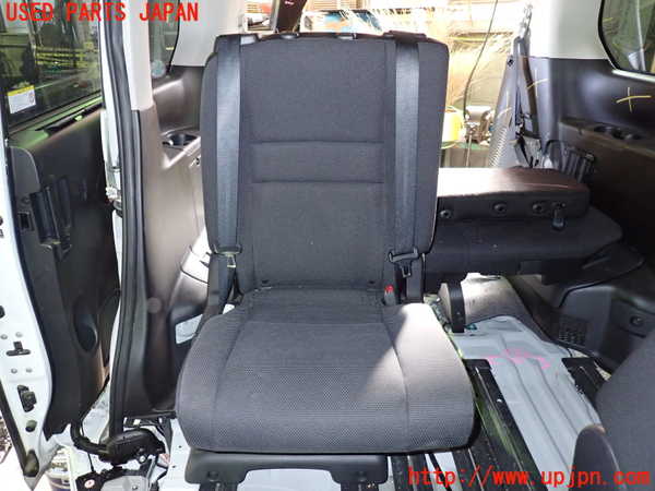 1UPJ-35087145]セレナ(GC27)右2列目シート 中古_m0001.jpg