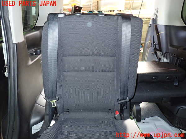 1UPJ-35087145]セレナ(GC27)右2列目シート 中古_m0002.jpg