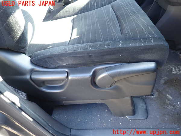 5UPJ-35097035]ステップワゴン(RK1)運転席シート 中古_m0004.jpg