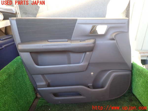 1UPJ-35091264]ステップワゴン(RK1)左前ドア内張り 中古_m0001.jpg