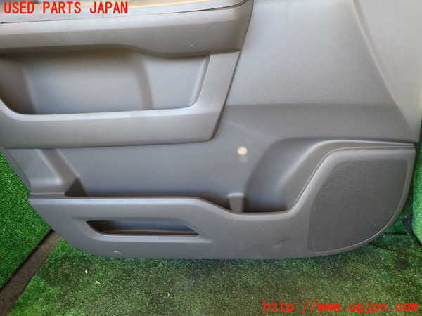 1UPJ-35091264]ステップワゴン(RK1)左前ドア内張り 中古_m0003.jpg