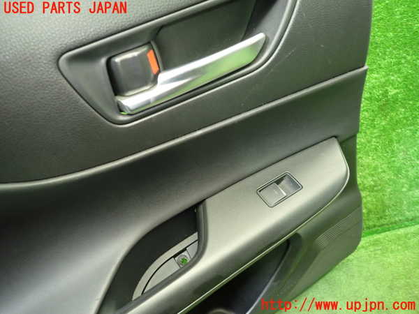 1UPJ-35111324]ハリアー(MXUA80)左後ドア内張り 中古_m0002.jpg