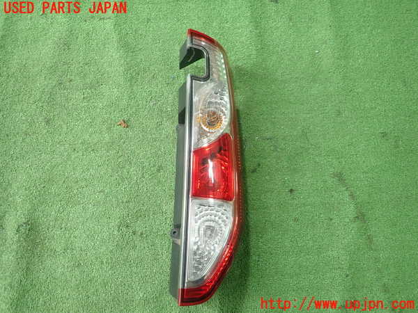 1UPJ-35121530]ルノー・カングー(KWH5F1)右テールランプ 中古_m0001.jpg