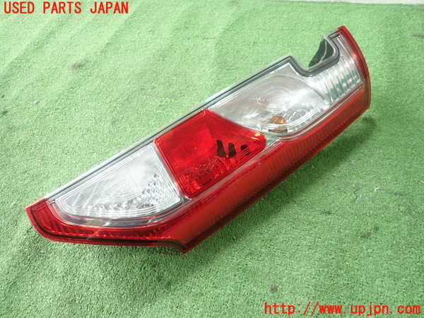 1UPJ-35121530]ルノー・カングー(KWH5F1)右テールランプ 中古_m0002.jpg