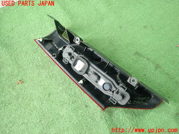 1UPJ-35121530]ルノー・カングー(KWH5F1)右テールランプ 中古_m0003.jpg