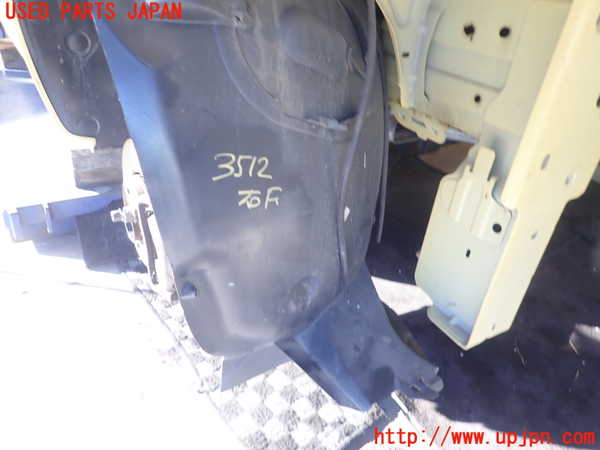 1UPJ-35121090]ルノー・カングー(KWH5F1)右前フェンダーライナー 中古_m0001.jpg