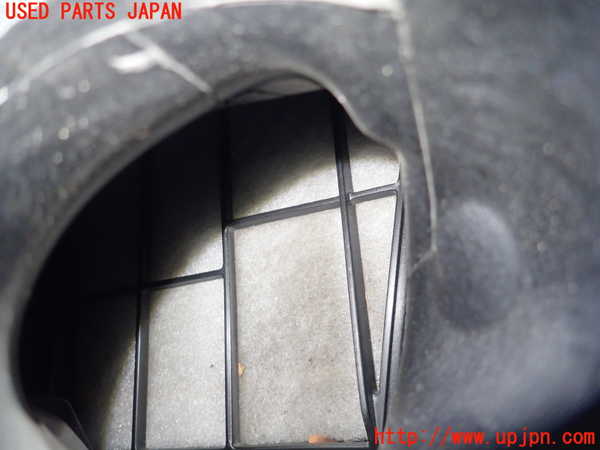 5UPJ-35122560]ルノー・カングー(KWH5F1)エアクリーナーボックス 中古_m0003.jpg