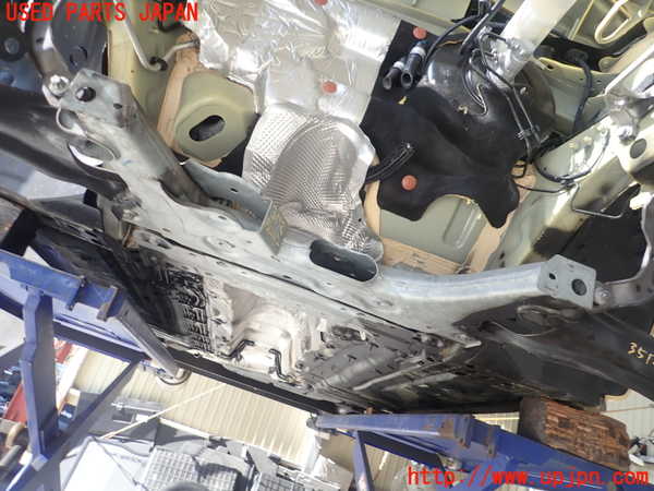 1UPJ-35125285]ルノー・カングー(KWH5F1)フロントメンバー 中古_m0001.jpg