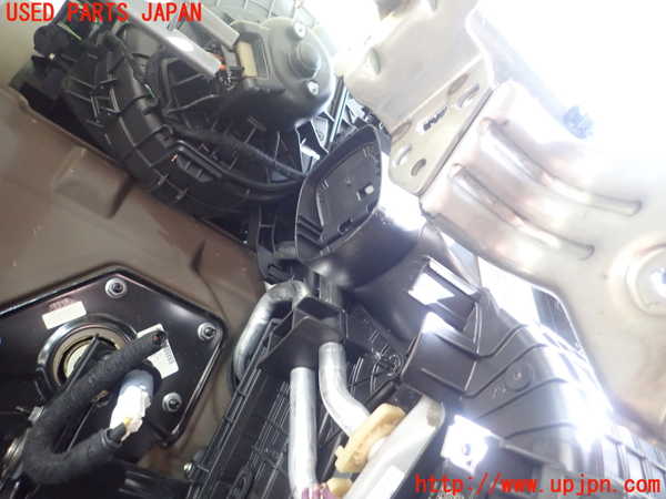 1UPJ-35126081]ルノー・カングー(KWH5F1)エバポレーター1 中古_m0002.jpg