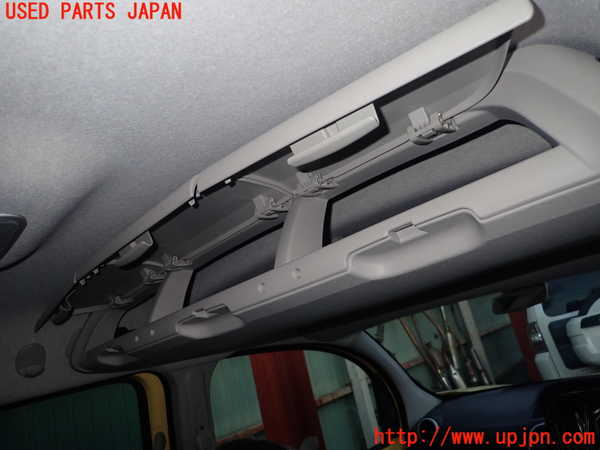 1UPJ-35127841]ルノー・カングー(KWH5F1)小物入れ1 中古_m0002.jpg