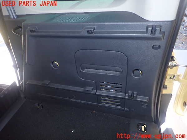 1UPJ-35127675]ルノー・カングー(KWH5F1)右リアピラートリム 中古_m0002.jpg