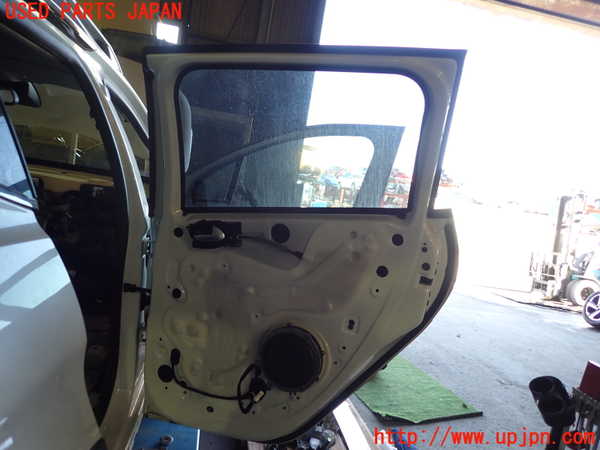 1UPJ-35131290]プジョー・2008(A94HN01)右後ドア 中古(43R-006723 M101)_m0003.jpg