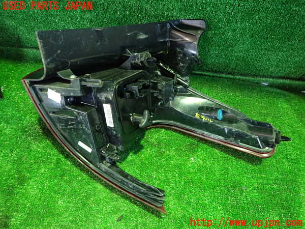 1UPJ-35131536]プジョー・2008(A94HN01)左テールランプ 中古_m0003.jpg