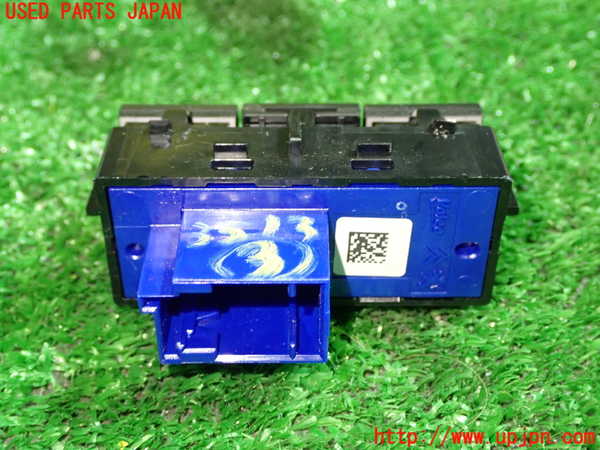1UPJ-35136308]プジョー・2008(A94HN01)スイッチ3 (ECO OFF、ソナーOFF) 中古_m0002.jpg