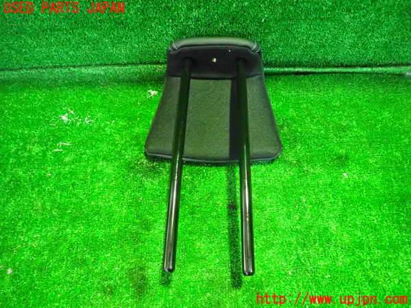 1UPJ-35137150]プジョー・2008(A94HN01)右2列目ヘッドレスト 中古_m0004.jpg