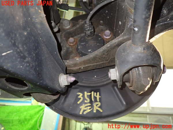 1UPJ-35144305]レクサス・ES300h(AXZH10)左リアナックルハブ 中古_m0001.jpg