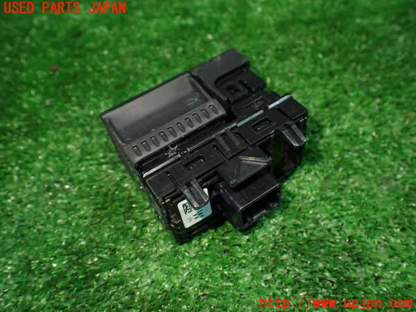 1UPJ-35156306]ロッキー(ROCKY) ハイブリッド(A202S)スイッチ1 (HOLD、電動パーキングブレーキ) 中古_m0002.jpg