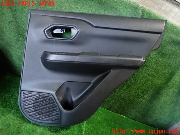 1UPJ-35151294]ロッキー(ROCKY) ハイブリッド(A202S)右後ドア内張り 中古_m0001.jpg