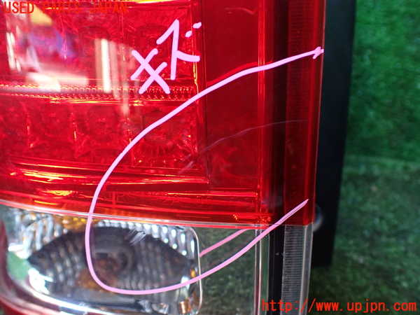 1UPJ-35161536]リンカーン・ナビゲーター(型式不明)左テールランプ 中古_m0002.jpg