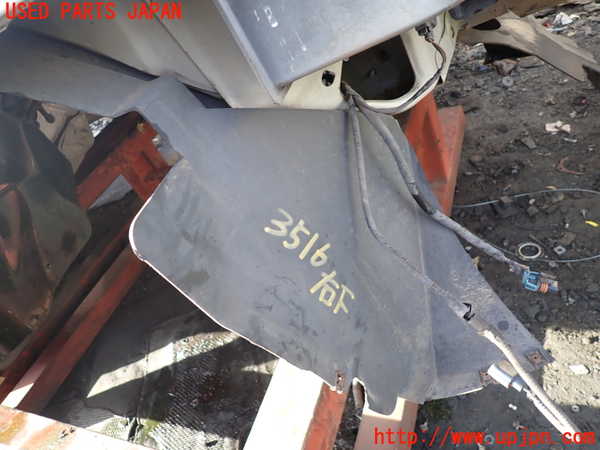 1UPJ-35161090]リンカーン・ナビゲーター(型式不明)右前フェンダーライナー 中古_m0001.jpg